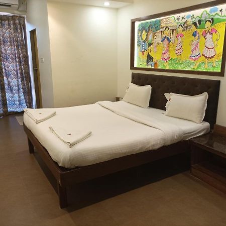 Hotel Ronaldos Old Goa à Panaji Extérieur photo